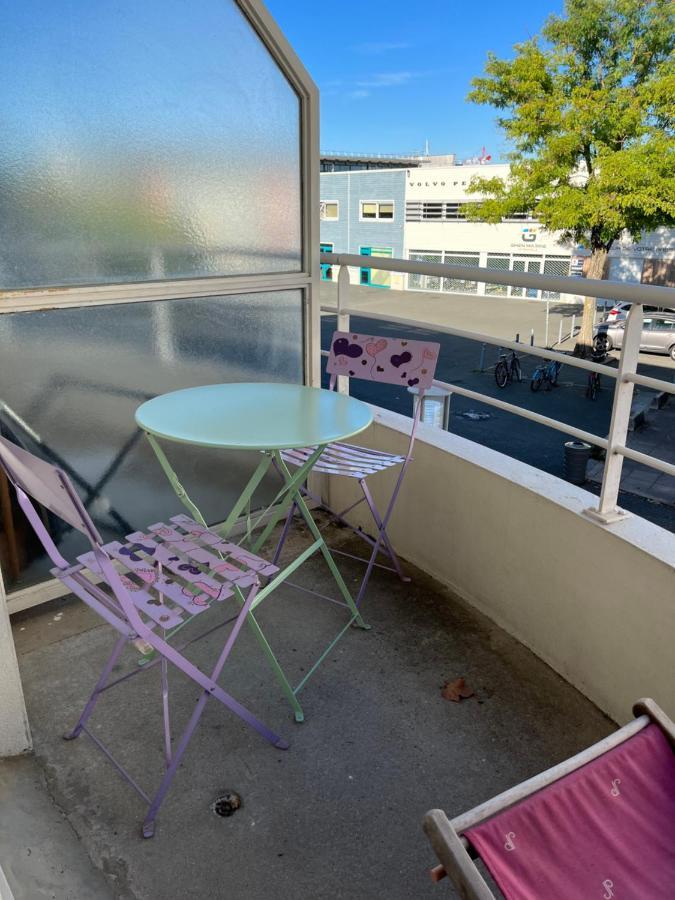 Au Coeur Du Centre Ville De La Rochelle Au Calme Avec Stationnement Gratuit Exterior photo