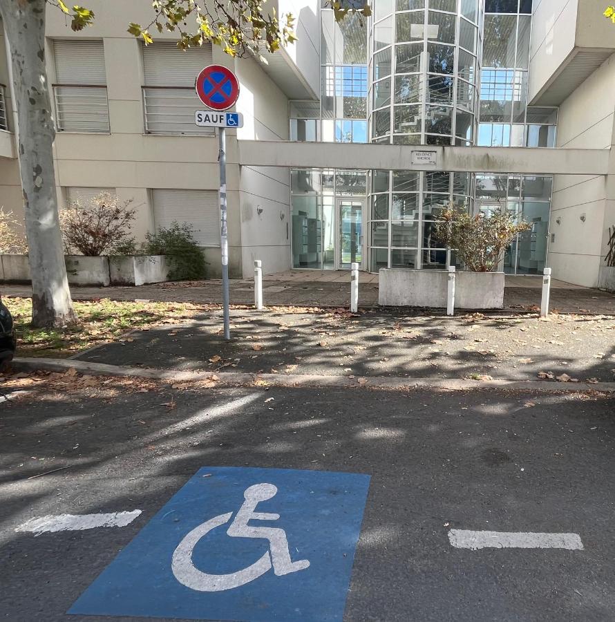 Au Coeur Du Centre Ville De La Rochelle Au Calme Avec Stationnement Gratuit Exterior photo